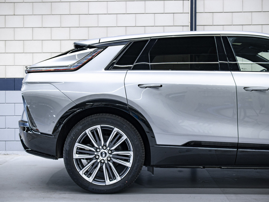Cadillac LYRIQ Sport