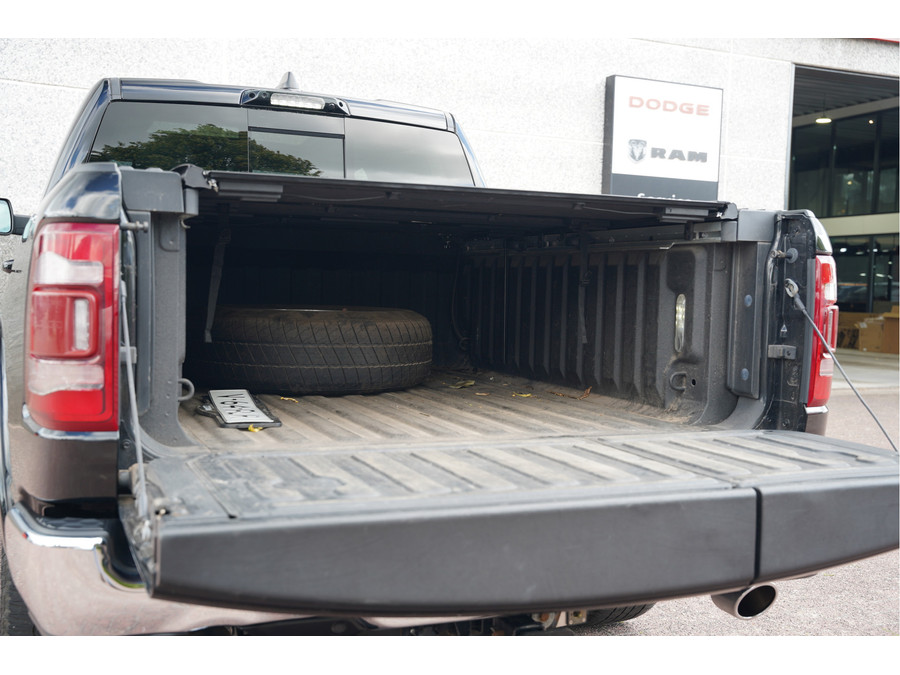 Dodge RAM 1500 Limited 5.7L HEMI V8 CrewCab