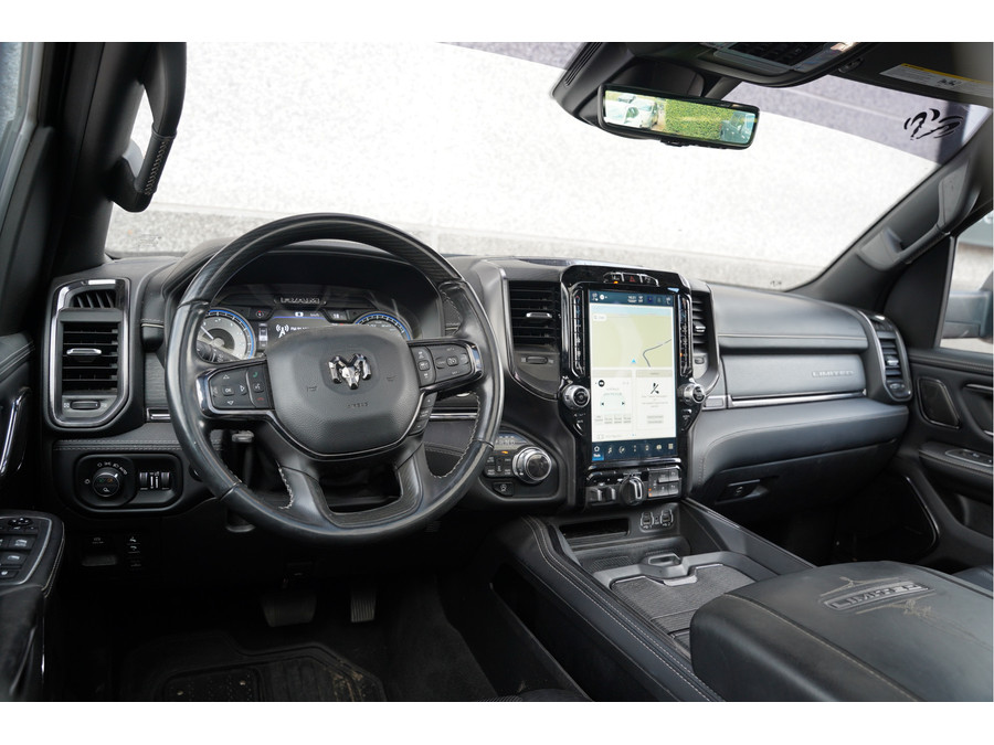 Dodge RAM 1500 Limited 5.7L HEMI V8 CrewCab