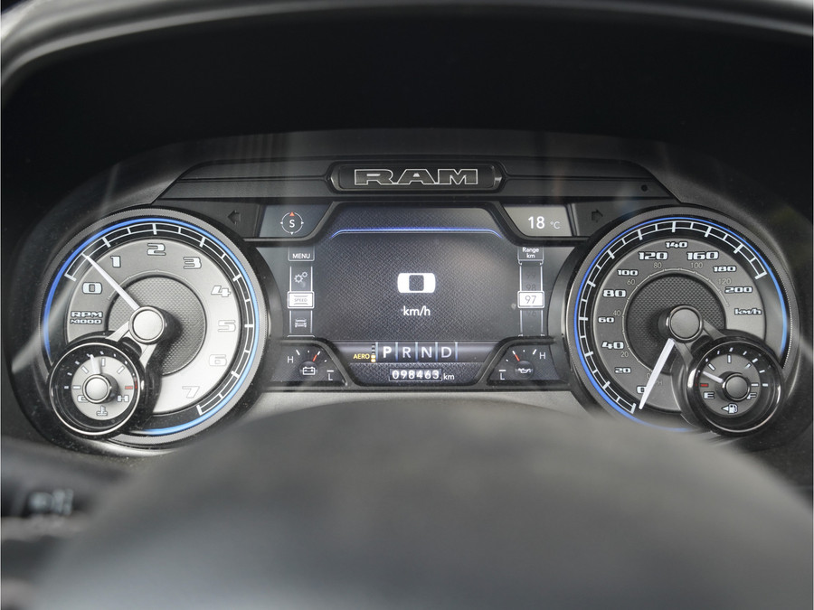 Dodge RAM 1500 Limited 5.7L HEMI V8 CrewCab