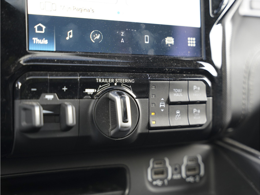 Dodge RAM 1500 Limited 5.7L HEMI V8 CrewCab