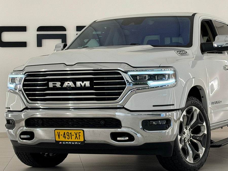 Dodge RAM 1500 5.7 V8 4x4 Limited Longhorn Massage