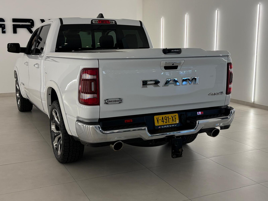 Dodge RAM 1500 5.7 V8 4x4 Limited Longhorn Massage