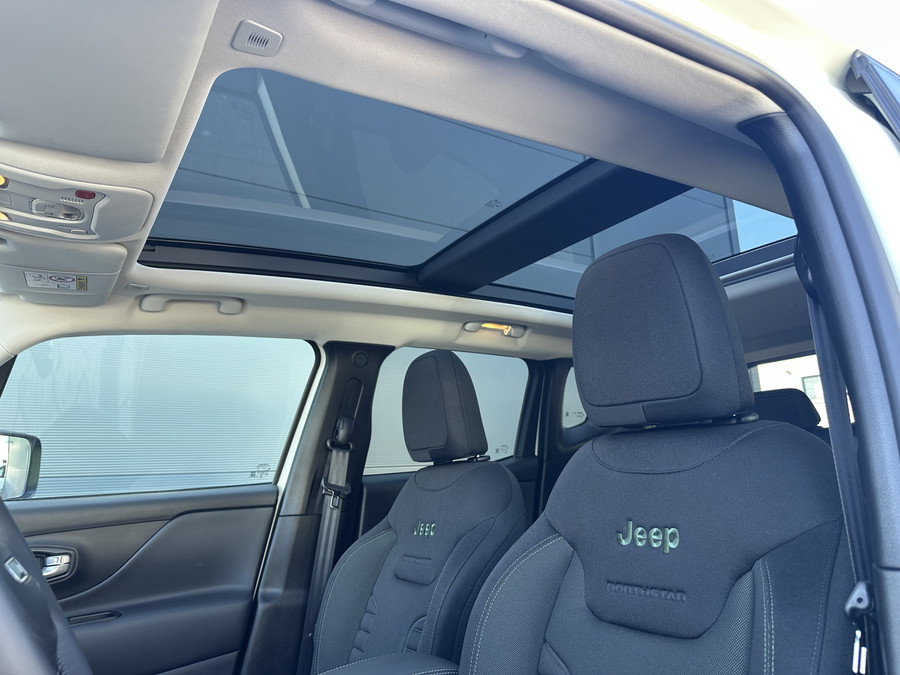 Jeep Renegade 4xe 240 Plug-in Hybrid The North Star (Schuif/kantel Dak - Navigarie - Apple Carplay - Camera - Stoe