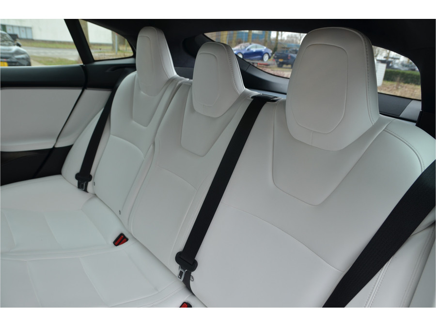 Tesla Model S 75D (4x4)